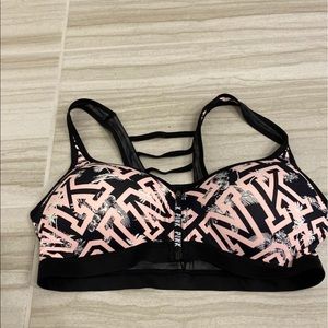 Pink ultimate push-up Sports bra
